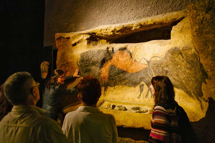 Visite de la Grotte de Lascaux 2 à Montignac