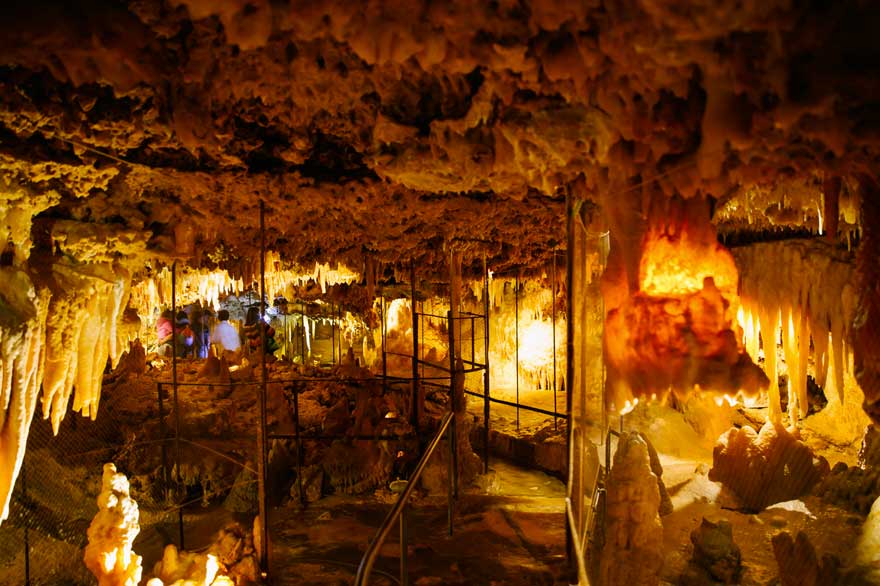 Grotte du Grand Roc aux Eyzies de Tayac