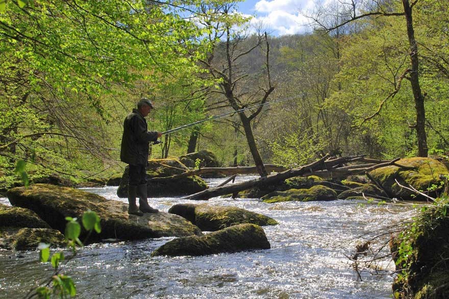 La pêche aux leurres  Vallée de la Dordogne Tourisme - Rocamadour